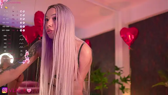 Snapshot of violettabunny03 chatting on 02-18-25, 11:30 violettabunny03 online show from 02-18-25, 11:30