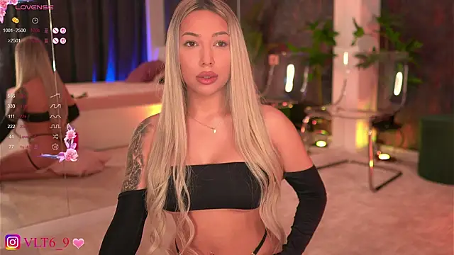 Snapshot of violettabunny03 chatting on 03-12-25, 10:28 violettabunny03 online show from 03-12-25, 10:28