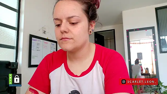 Scarletleon77 online show from 04-28-26, 02:22