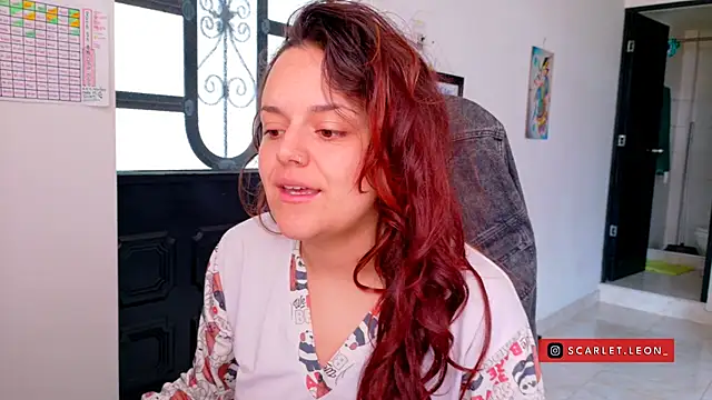 Scarletleon77 online show from 07-09-26, 02:43