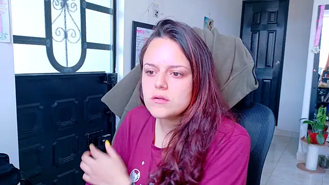 Scarletleon77 online show from 07-28-26, 04:05