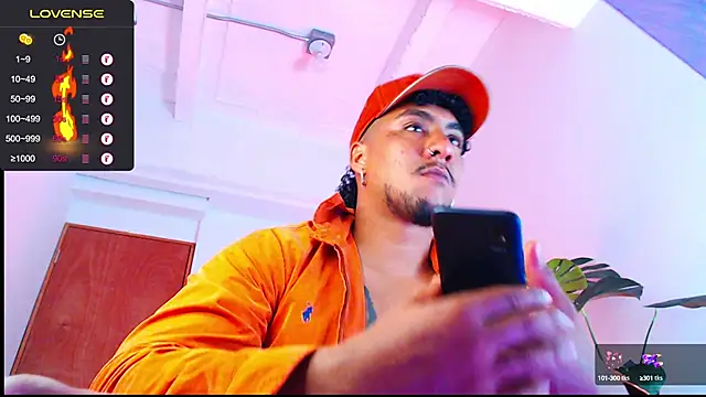 Snapshot of yosoy_enzo2020 chatting on 12-31-24, 10:04 yosoy enzo2020 online show from 12-31-24, 10:04