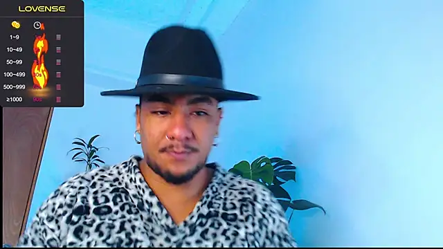 Snapshot of yosoy_enzo2020 chatting on 01-08-25, 04:34 yosoy enzo2020 online show from 01-08-25, 04:34