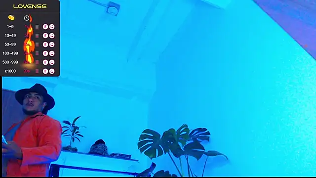 Snapshot of yosoy_enzo2020 chatting on 01-13-25, 05:01 yosoy enzo2020 online show from 01-13-25, 05:01