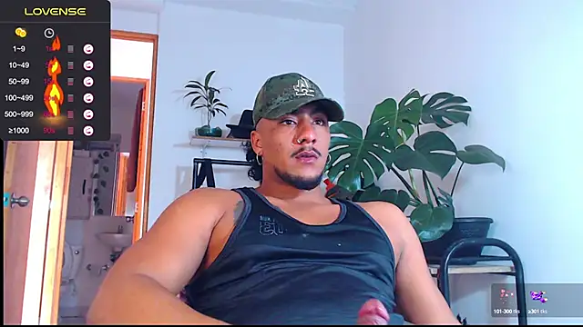 Snapshot of yosoy_enzo2020 chatting on 01-17-25, 06:23 yosoy enzo2020 online show from 01-17-25, 06:23