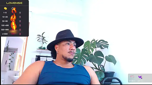 Snapshot of yosoy_enzo2020 chatting on 01-21-25, 03:32 yosoy enzo2020 online show from 01-21-25, 03:32