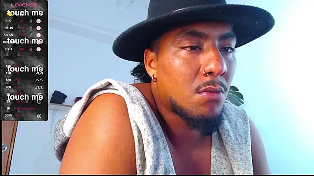 Snapshot of yosoy_enzo2020 chatting on 02-28-25, 05:26 yosoy enzo2020 online show from 02-28-25, 05:26