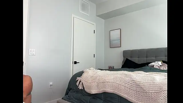 Snapshot of ElenaErickson chatting on 09-10-25, 08:53 ElenaErickson online show from 09-10-25, 08:53