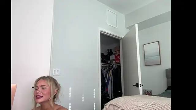 ElenaErickson online show from 06-11-26, 12:32