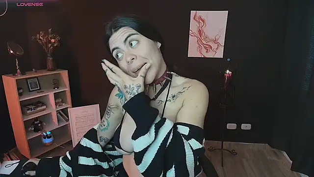  WednesdayFriday  online show from 01-05-25, 09:25