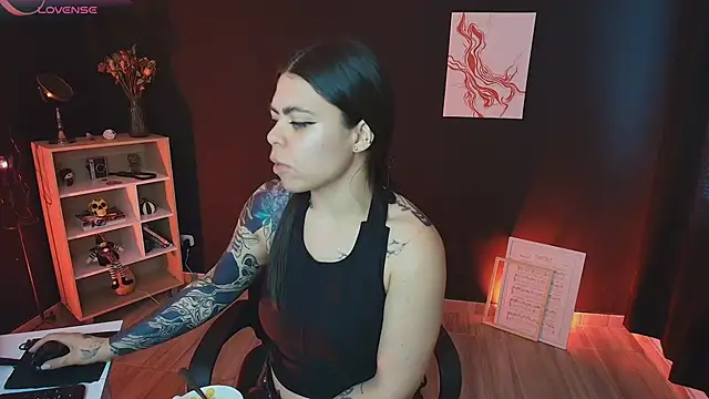  WednesdayFriday  online show from 09-17-25, 08:10