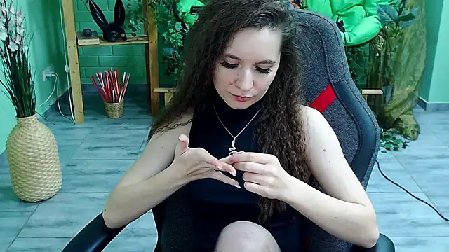 Miss Barbara  online show from 03-17-25, 10:06