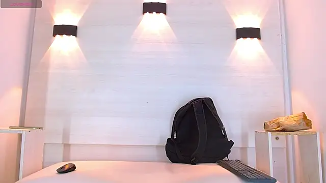 Snapshot of jeic_18 chatting on 10-11-25, 12:58 jeic 18 online show from 10-11-25, 12:58