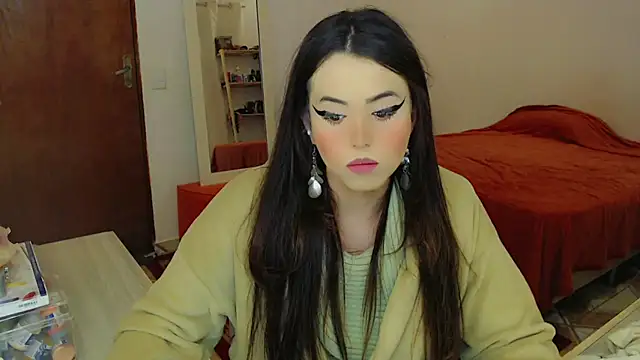 Snapshot of Sophie_Fantasys chatting on 06-08-26, 12:58 Sophie Fantasys online show from 06-08-26, 12:58