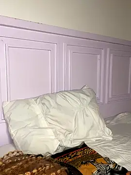 hot daily online show from 12-04-25, 09:34