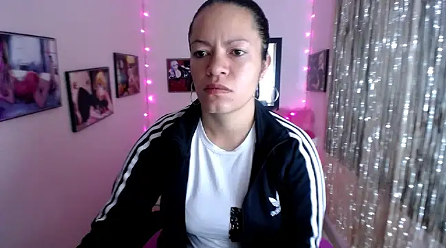 Cristal w online show from 02-23-25, 02:14