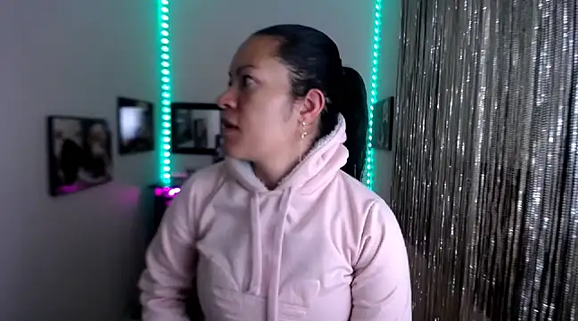 Cristal w online show from 03-14-25, 12:18