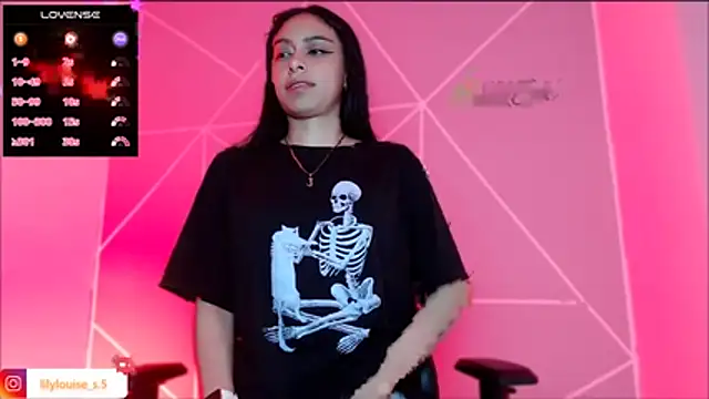 lilylouisee online show from 11-01-25, 06:15