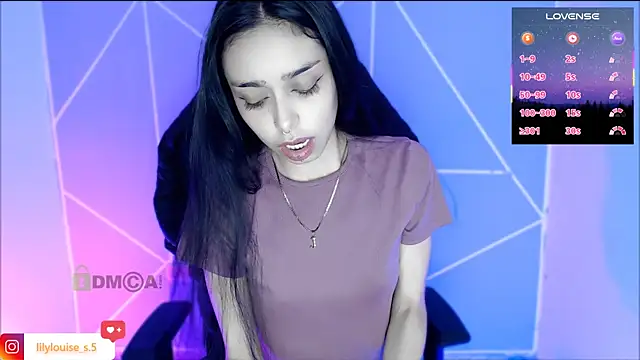 lilylouisee online show from 06-13-26, 08:51