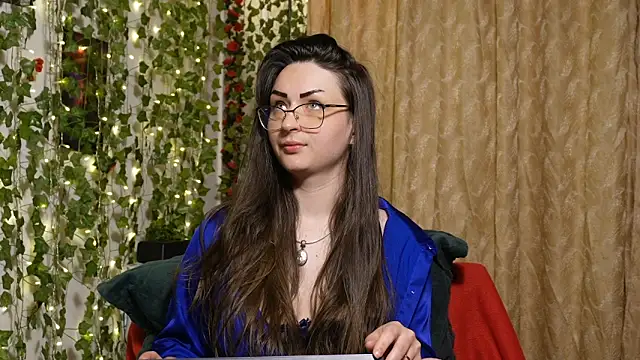 NaughtYHomemadE online show from 05-03-26, 06:25