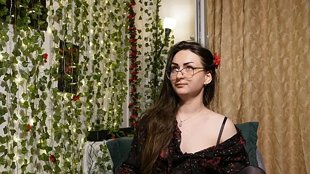 NaughtYHomemadE online show from 06-12-26, 01:10