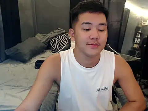 xgregor07 online show from 10-26-25, 01:17