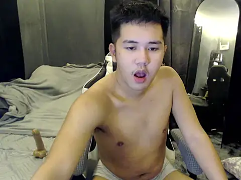 xgregor07 online show from 11-05-25, 10:48