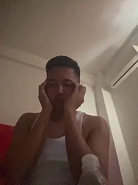 xgregor07 online show from 12-18-25, 01:22