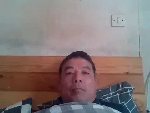 Snapshot of Beijing2000 chatting on 02-09-25, 01:22 Beijing2000 online show from 02-09-25, 01:22