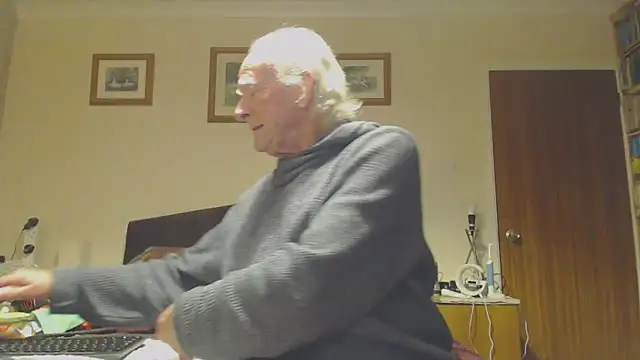 Snapshot of WaverlyKernow chatting on 12-12-24, 03:27 WaverlyKernow online show from 12-12-24, 03:27