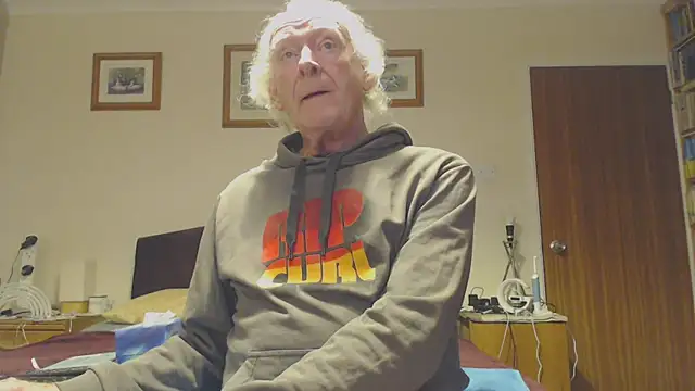 Snapshot of WaverlyKernow chatting on 01-07-25, 11:16 WaverlyKernow online show from 01-07-25, 11:16