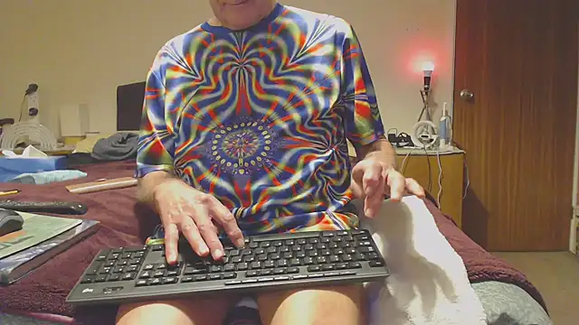 Snapshot of WaverlyKernow chatting on 01-17-25, 05:08 WaverlyKernow online show from 01-17-25, 05:08