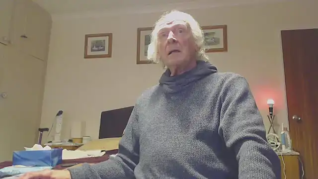 Snapshot of WaverlyKernow chatting on 01-27-25, 02:24 WaverlyKernow online show from 01-27-25, 02:24