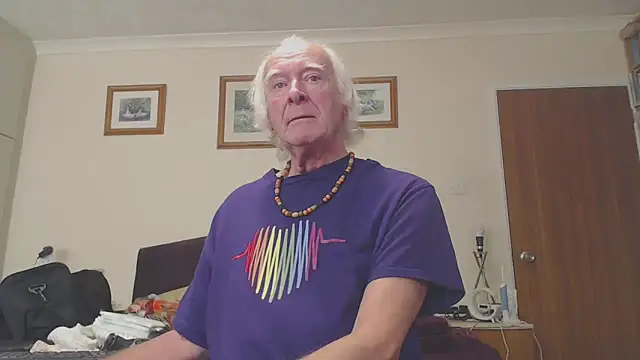 Snapshot of WaverlyKernow chatting on 02-12-25, 10:24 WaverlyKernow online show from 02-12-25, 10:24