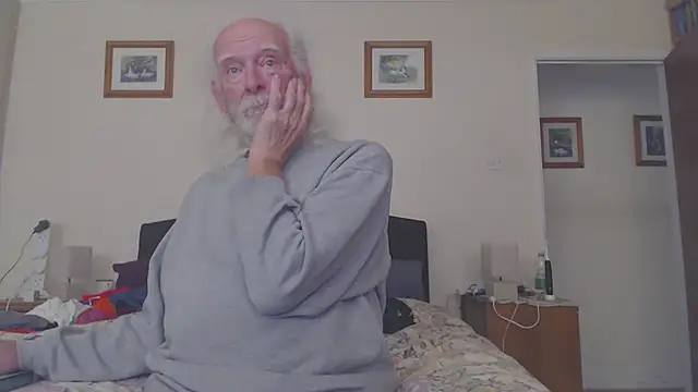 WaverlyKernow online show from 05-19-26, 01:39