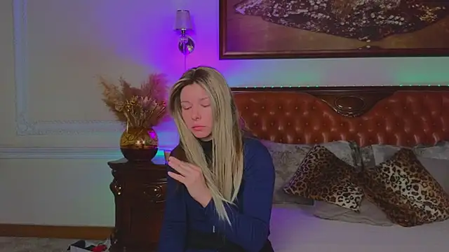 Real Tini online show from 02-08-26, 06:17