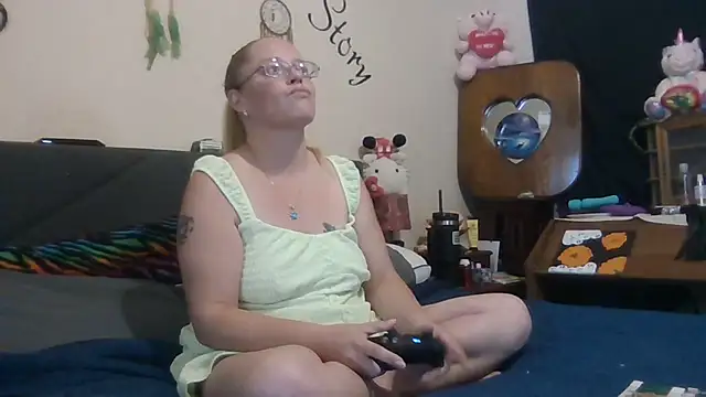 Snapshot of Toybox13_Pika chatting on 11-05-25, 05:35 Toybox13 Pika online show from 11-05-25, 05:35