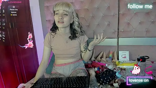 neeko princes online show from 04-20-26, 12:30