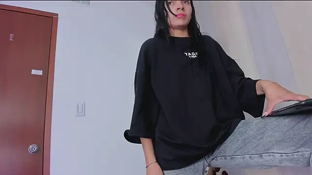  shantal smith online show from 03-06-25, 04:49