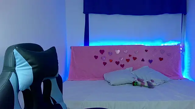 Lia 14  online show from 02-23-25, 11:33