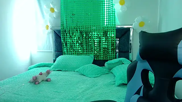 Lia 14  online show from 03-13-25, 06:01