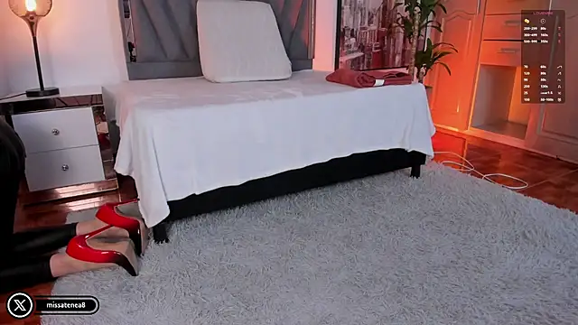 Snapshot of missatenea chatting on 03-21-25, 01:45 missatenea online show from 03-21-25, 01:45