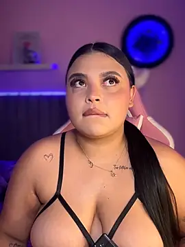 Emily cooper20 online show from 04-21-26, 01:42