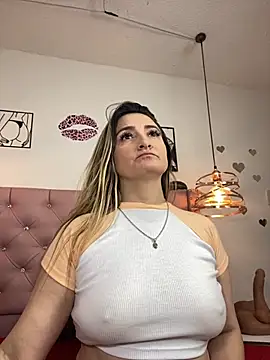 Snapshot of antonella87 chatting on 11-08-25, 09:46 antonella87 online show from 11-08-25, 09:46