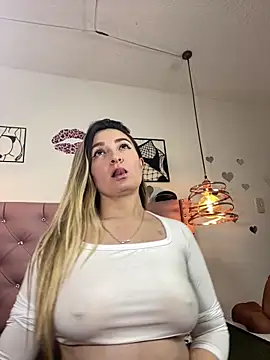 Snapshot of antonella87 chatting on 11-18-25, 10:14 antonella87 online show from 11-18-25, 10:14