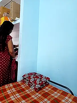 reemacouple007 online show from 10-29-25, 07:21