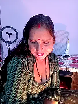 reemacouple007 online show from 02-11-26, 08:08