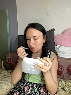 Roxana Bell online show from 04-24-26, 11:34