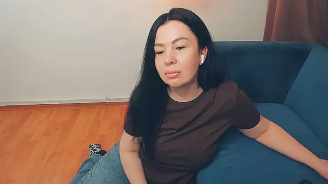 LayaFlow online show from 04-23-26, 06:47