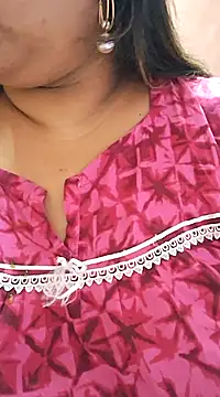 Snapshot of Ravina_patil1 chatting on 01-30-25, 01:11 Ravina patil1 online show from 01-30-25, 01:11